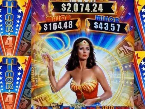 Play Wonder Woman Gold