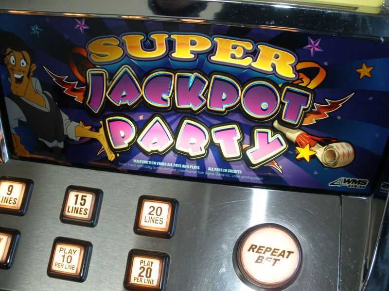 Play Super Jackpot Party